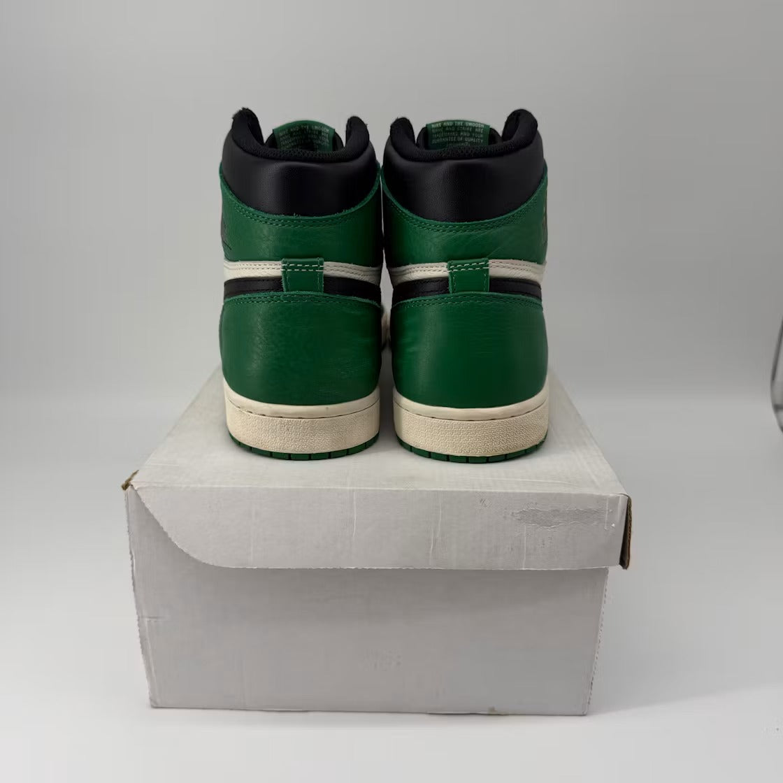 Used - Air Jordan 1 Retro High Pine Green - US M 11 - detail 4