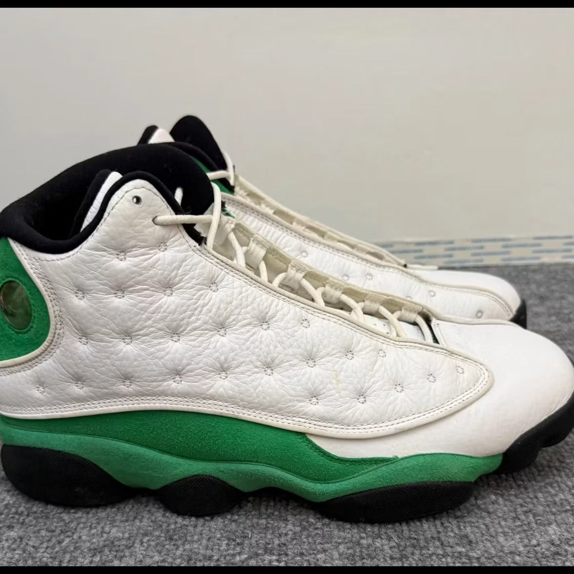 Used - Air Jordan 13 Retro White Lucky Green - US M 12 - detail 1