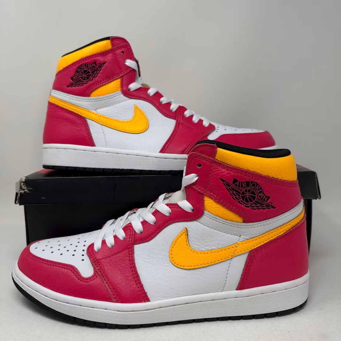 Used - Air Jordan 1 Retro High OG Light Fusion Red - US M 9.5 - detail 2
