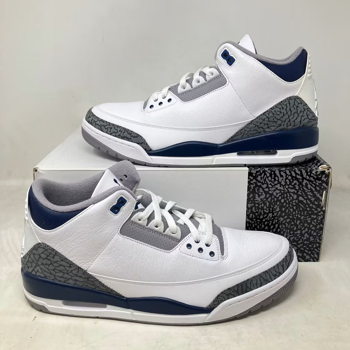 Used - Air Jordan 3 Retro Midnight Navy - US M 13 - detail 1