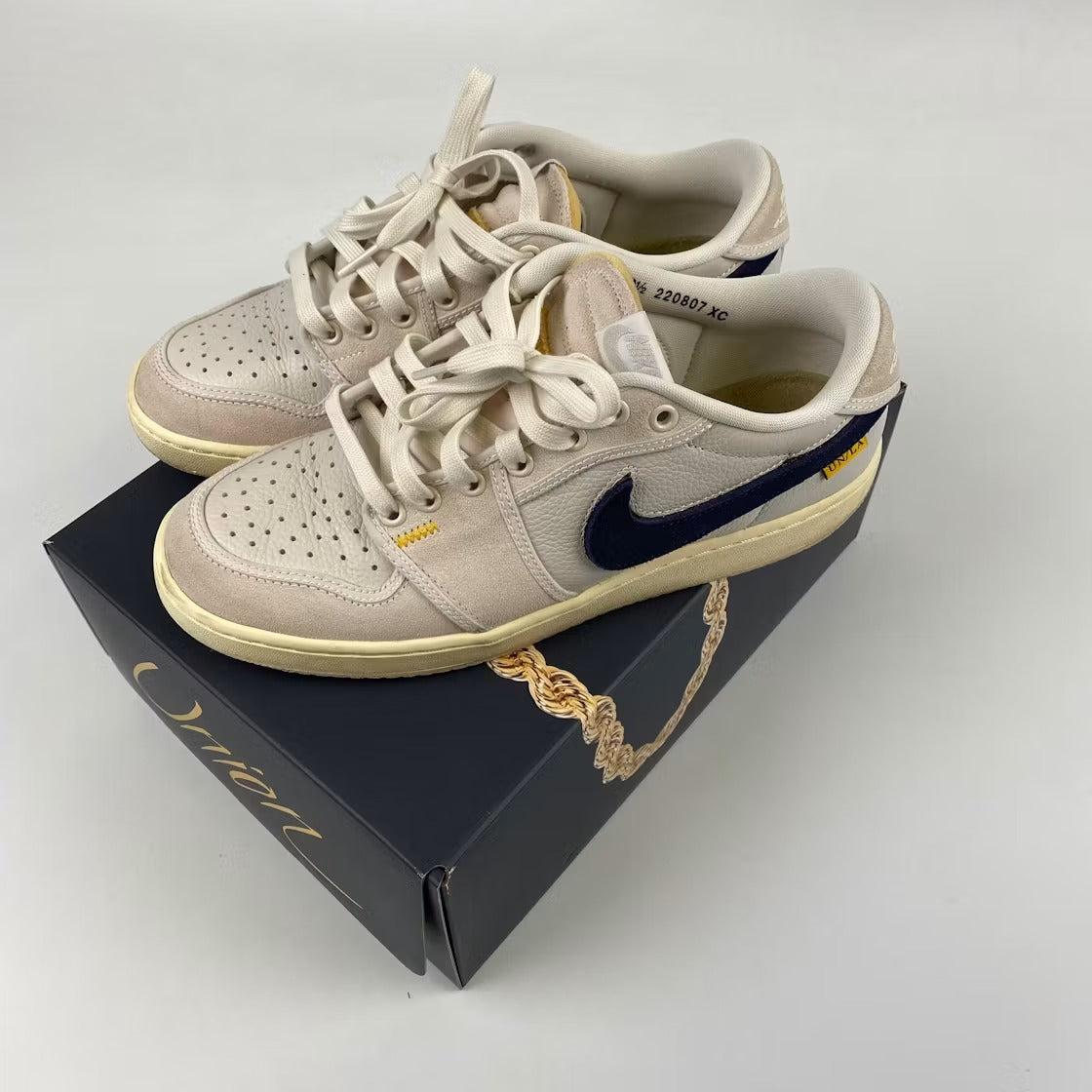 Used - Air Jordan 1 Retro AJKO Low SP Union Sail Leather - US M 9.5 - detail 1