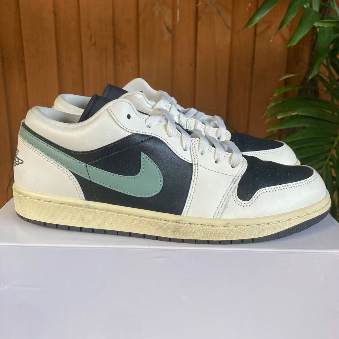 Used - Air Jordan 1 Low Jade Smoke (Women's) - US W 11.5 - detail 1