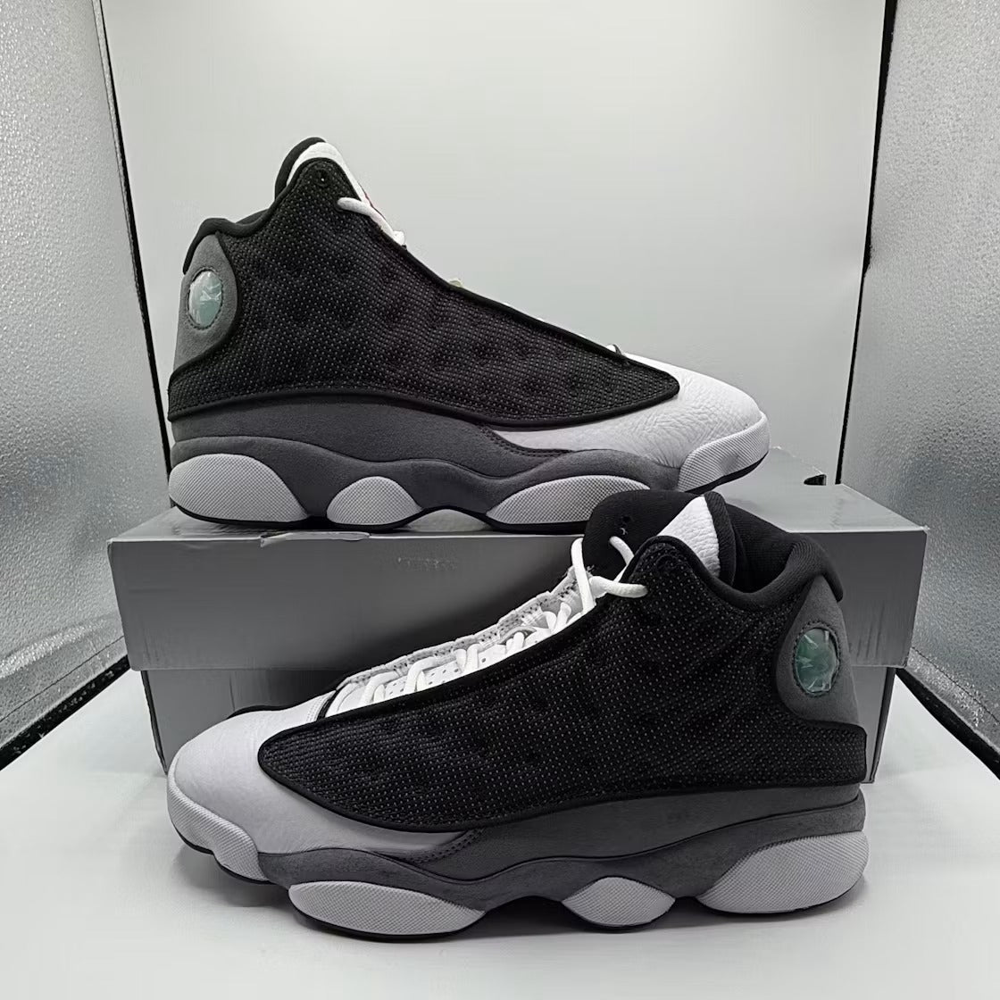 Used - Air Jordan 13 Retro Black Flint - US M 9.5 - detail 1
