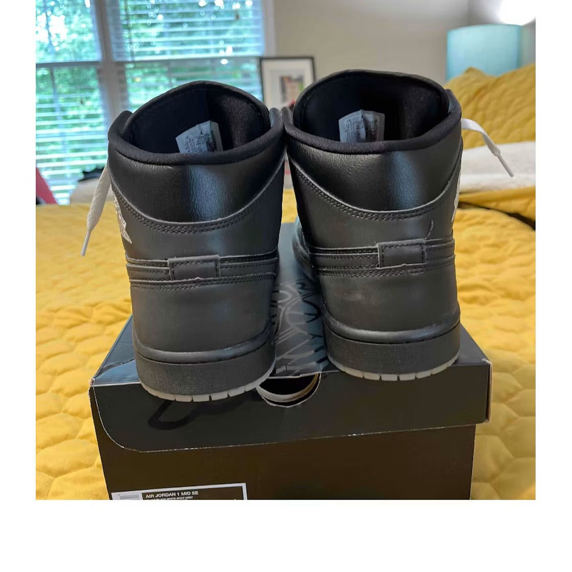 Used - Air Jordan 1 Mid SE Black Metallic Reimagined - US M 11.5 - detail 4