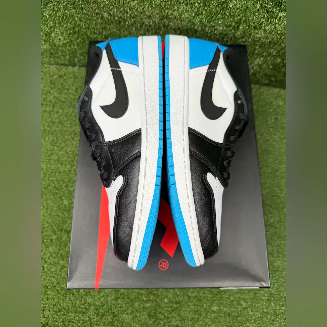 Used - Air Jordan 1 Retro Low OG Black Dark Powder Blue - US M 10 - detail 4