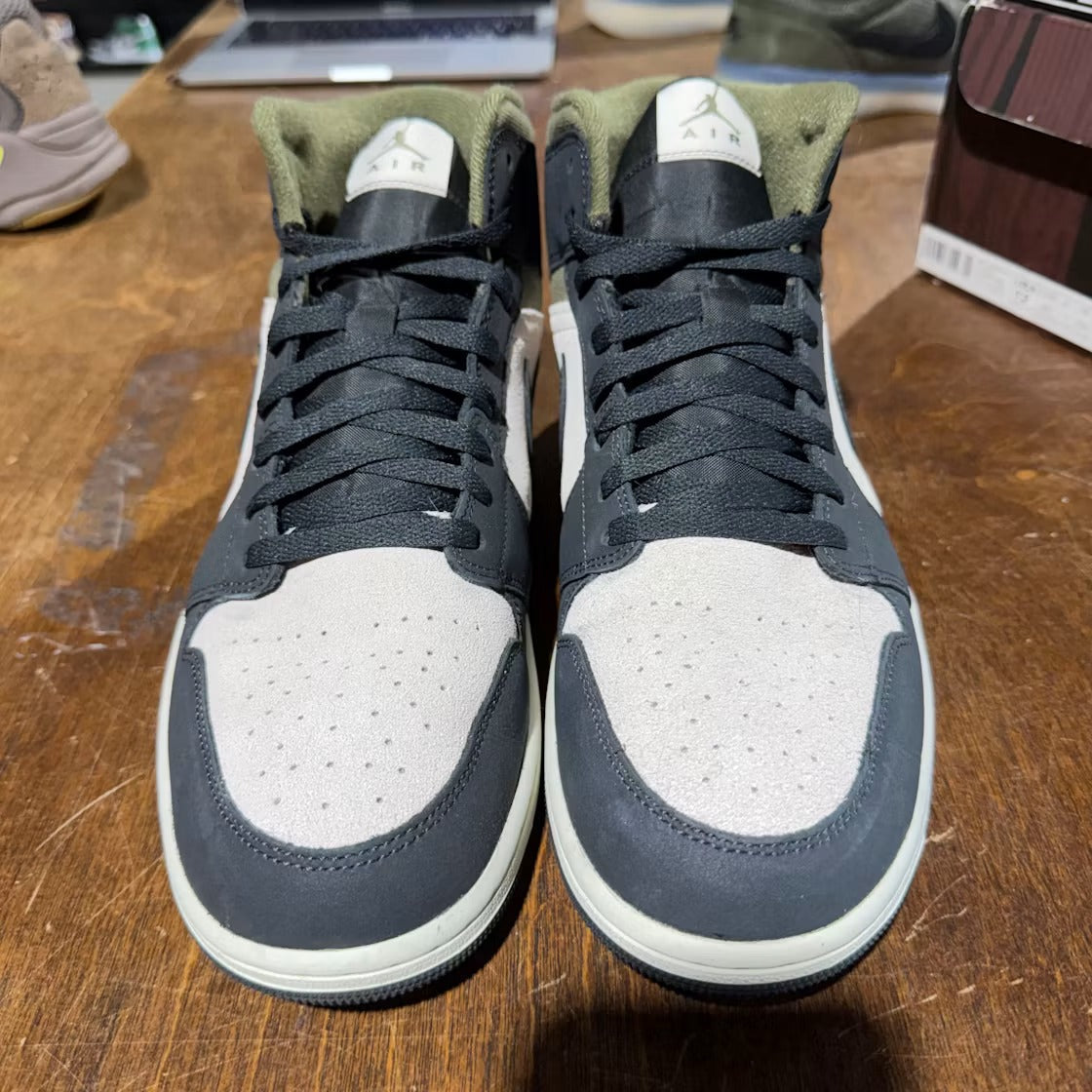 Used - Air Jordan 1 Mid SE Off Noir Medium Olive - US M 11 - detail 1